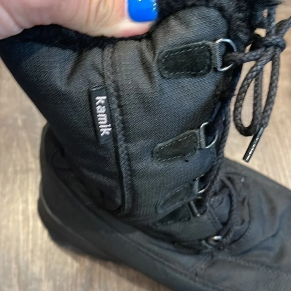 Kamik Lace up waterproof winter boots fur-lined